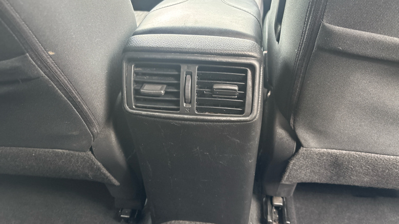 Nissan X-Trail 1.7 dCi N-Connecta 5dr Diesel Station Wagon